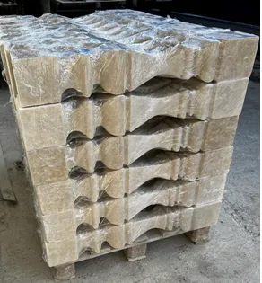 Travertin baluster
