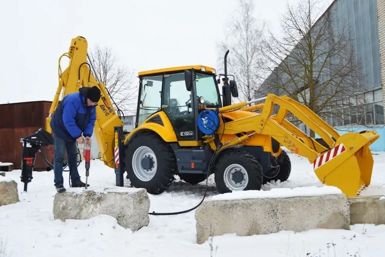 Ekskavator-yuklagich DEM 310-01 teleskopik tutqichli
