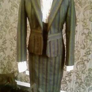 Женский костюм