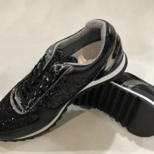 Женские кроссовки T-582