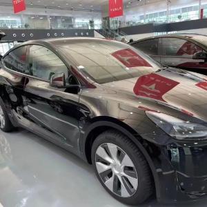 Электромобиль Tesla Model Y 2022