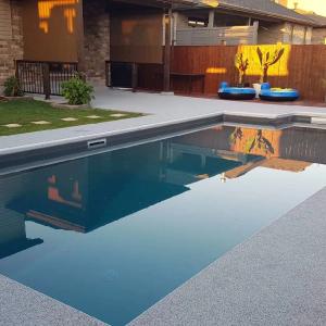 Hovuz atrofidagi kauchuk plitkalar