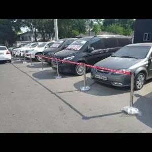 Рекламные оградительные стойки (ограждения дорожные)