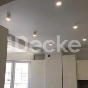 Натяжной потолок на кухне