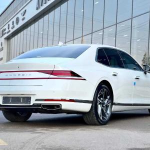 Электромобиль Genesis G90 2022