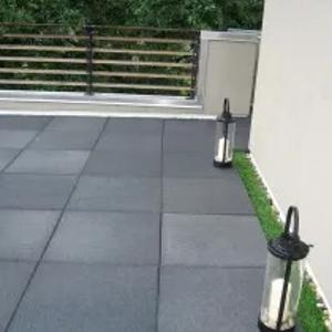 Hovlilarni, yo'laklarni obodonlashtirish uchun kauchuk plitkalar