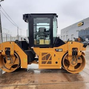 Двухвальцовый вибрационный каток CAT [CB7]