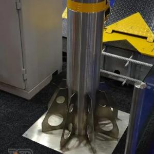 To'qnashuvga qarshi qurilmalar va zarbaga chidamli ustunlar