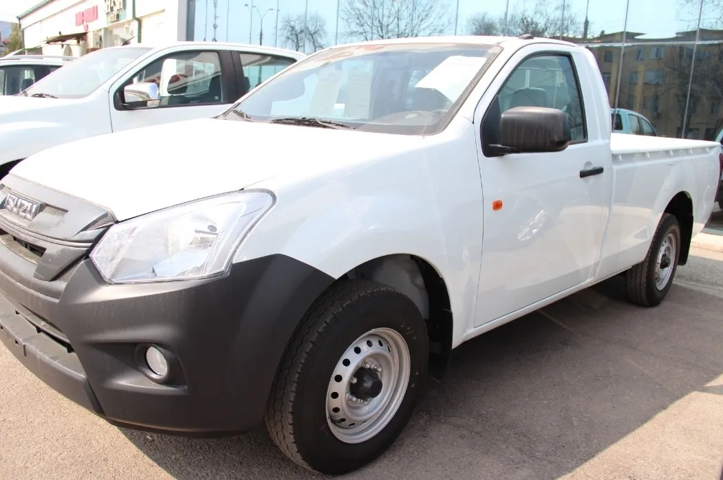 ISUZU