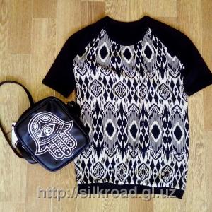 Футболка черная женская