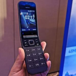 Смартфон Nokia 2720 Flip 24/7GB