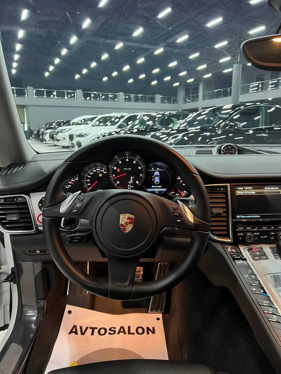 Электромобиль Porsche Panamera
