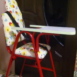 Новые и не дорогие стульчики для кормления