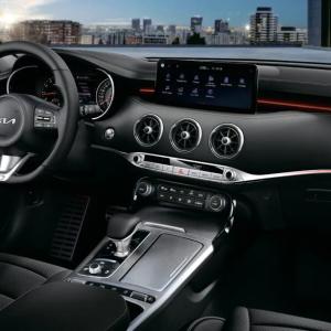 Автомобиль Kia Stinger