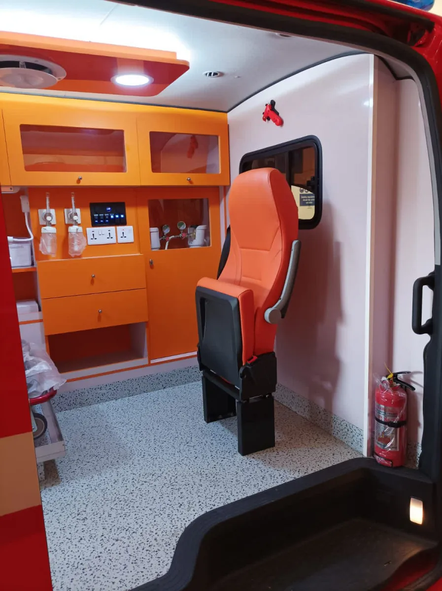 Машина скорой помощи Toyota Hiace ambulance