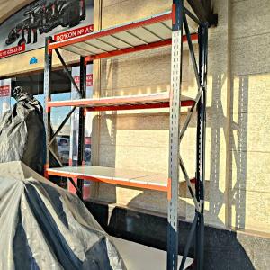 O'rta yuk omborining Rafi nurlar/pastki bilan