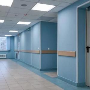 HPL панели для стен чистых помещений, лабораторий и операционных