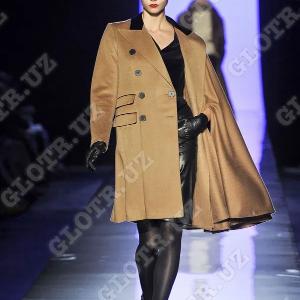 Chiroyli ayollar uchun palto