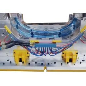 Пресс-форма для автомобильных бамперов