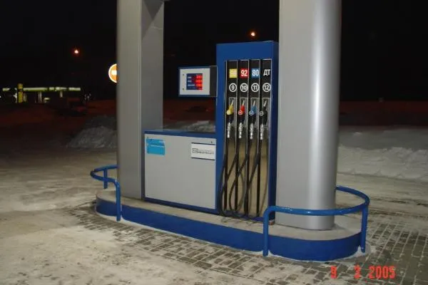 Yoqilg'i dispenserlari TRK TRK Shelf 100-1 PU bilan (analog Nara 28/16)