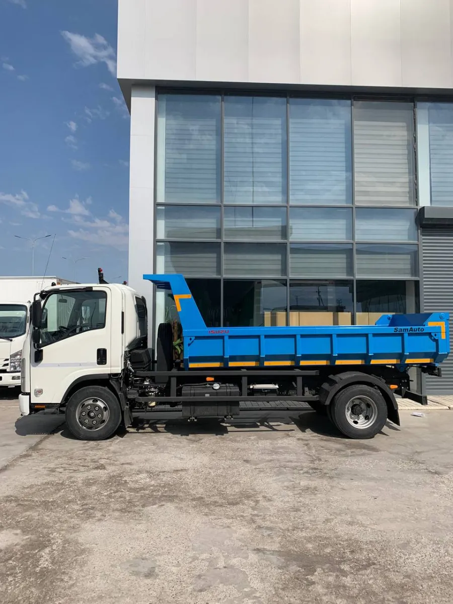 ISUZU NPR 82 L samosval (CNG)