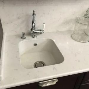 Столешницы из искусственного кварцевого камня