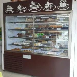 Холодильный шкаф-витрина