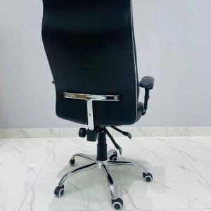 Menejer uchun ofis kreslosi A 065