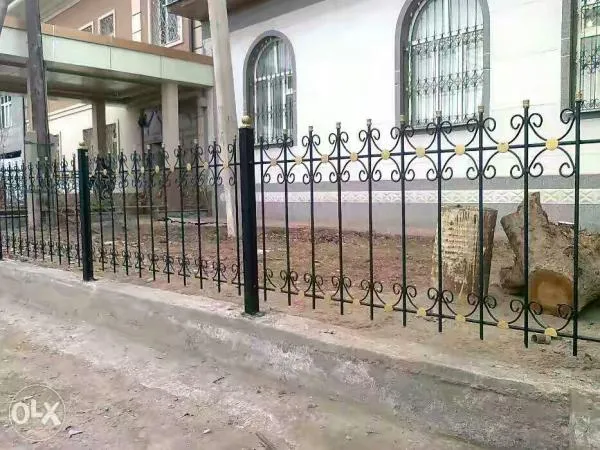 Ограждения садовые из металлических прутьев