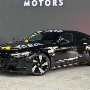 Электромобиль Audi e-tron GT 500km 2022
