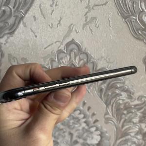 Смартфон Apple iPhone 11 Pro