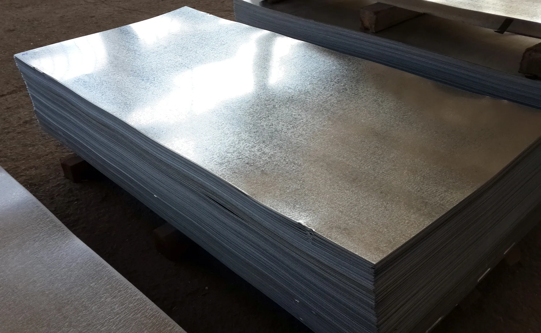Silliq galvanizli qatlam GOST 0,7 mm