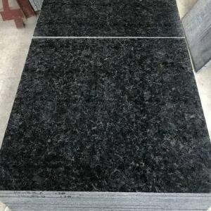 Импортный гранит "Angola Black"
