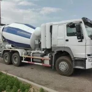 Автобетоносмеситель (миксер) HOWO на МЕТАНЕ