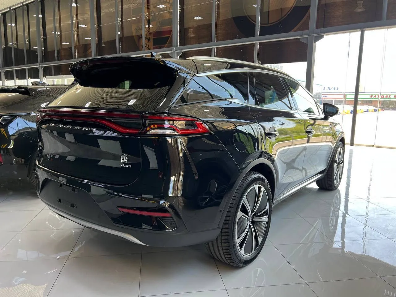Электромобиль BYD Tang 2023