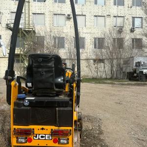 Дорожный каток JCB 2014 г