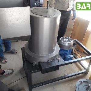 900 kg/soatgacha yem maydalagich