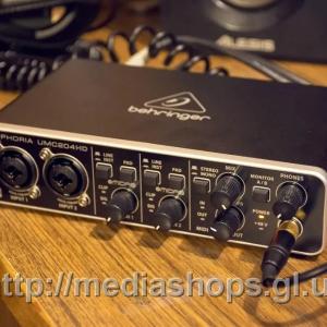 Behringer UMC204HD