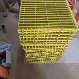 FRP qoplamasi latok qopqog'i panjara qoplamasi yuqori bardoshli pultrusion shisha tolali 