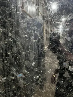 Granit labradorit ko'k ko'zli