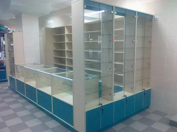 Витрины, торговое оборудование для аптеки, магазинов