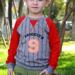 O'g'il bolalar uchun sviter