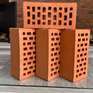 Seramika g'isht qizil 1,4 nf 250 * 120 * 88