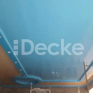 Натяжной потолок в бассейне