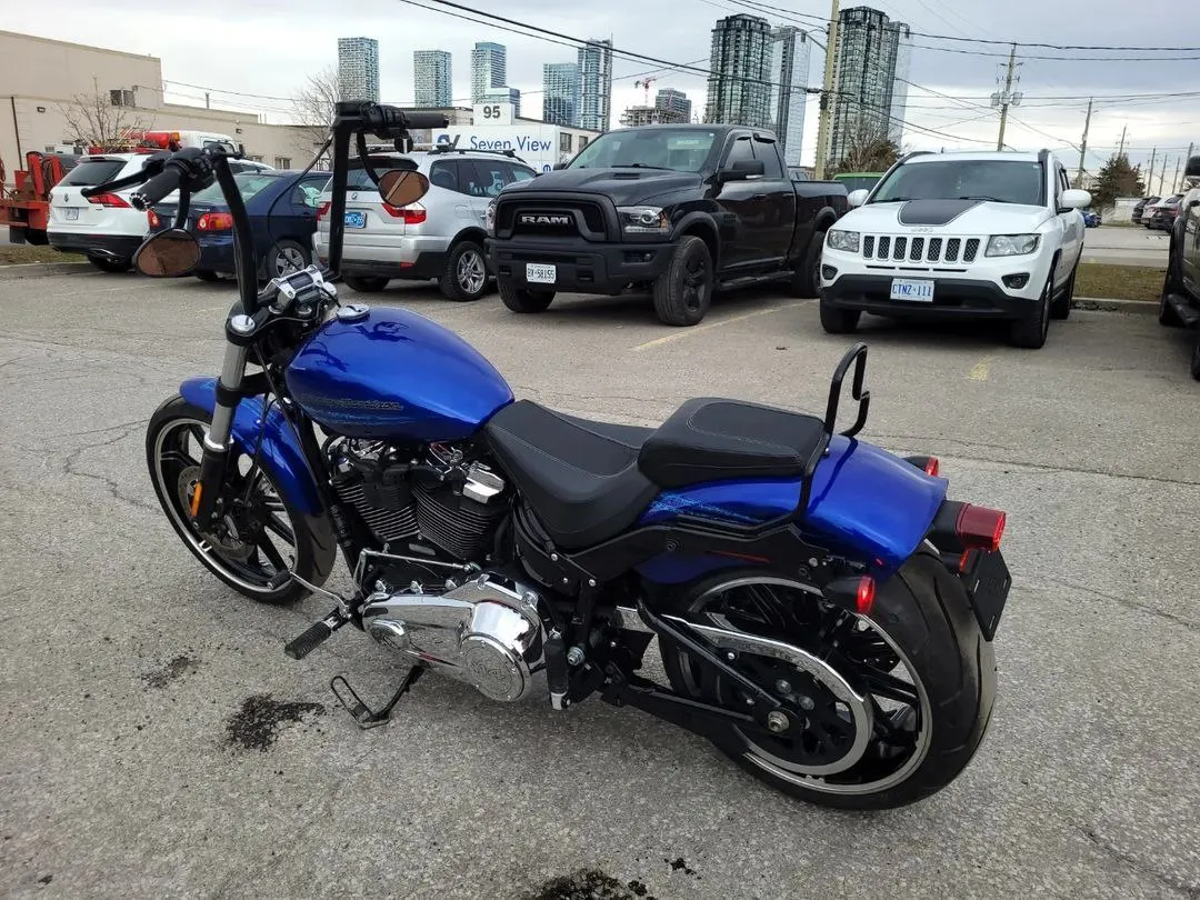 Мотоцикл Harley-Davidson Breakout 114cu