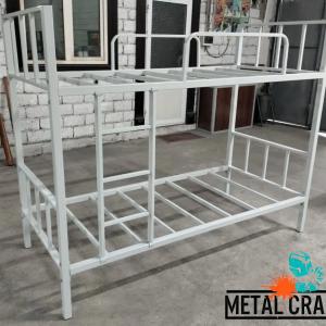 Кровать двухъярусная металлическая