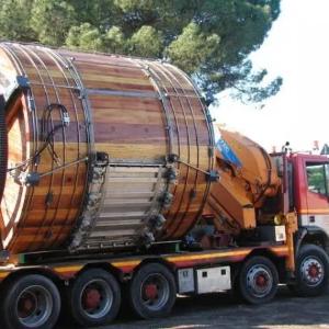 Поставка оборудования по обработке кожи.