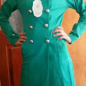 Женский плащ зеленый