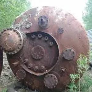 Chelik reaktor 1,5 m3 (qora) ko'ylagisiz
