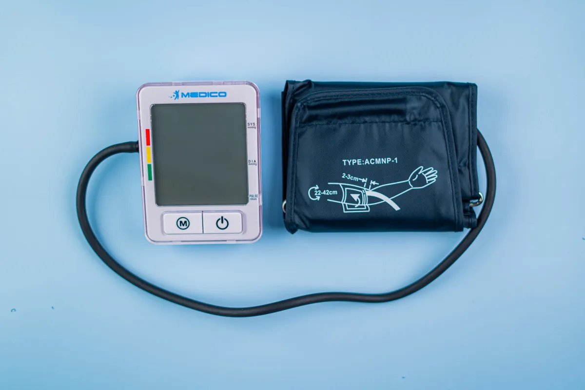 Avtomatik tonometr MEDICO BP380